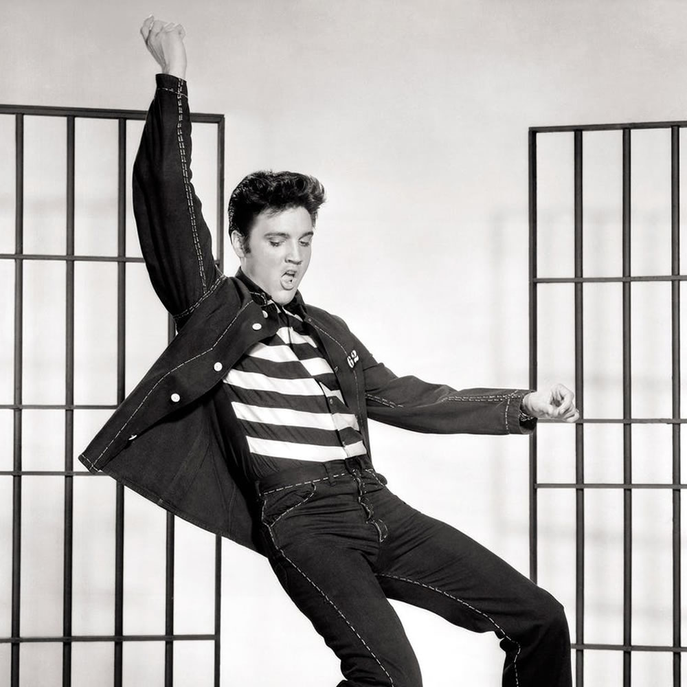 Elvis Presley bailando el rock de la cárcel para Aprender del mundo